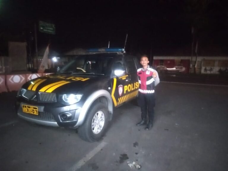 Berikan Rasa Aman di Malam Hari, Polsek Cijeungjing Polres Ciamis Intens Patroli Biru