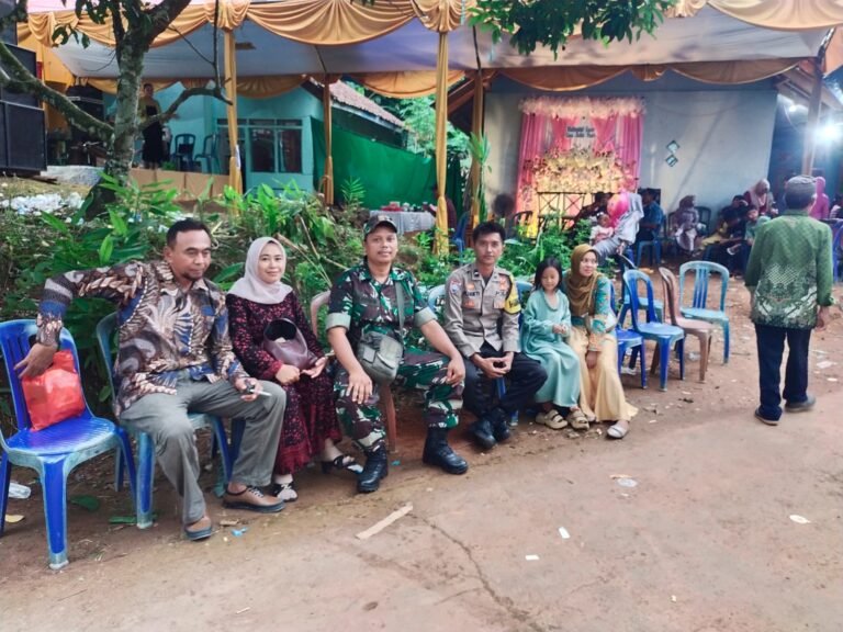 Cipta Kondisi, Polsek Cisaga Polres Ciamis Pastikan Kegiatan Warga Tanjungjaya Berjalan Aman