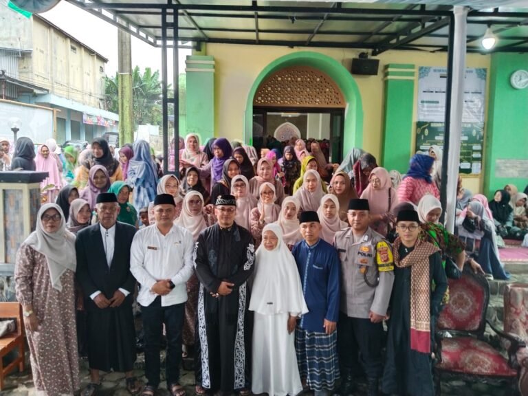 Polsek Kawali Hadiri Pengajian Rutin dan Halal Bihalal Tingkat Desa Rawa, Wujudkan Kehadiran Polri di Tengah Masyarakat