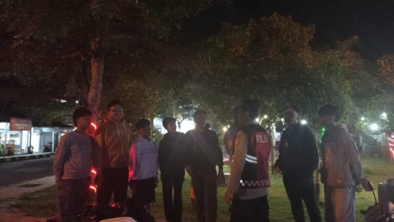 Polsek Rancah Sambangi Komunitas Motor, Ajak Bersama Jaga Kamtibmas dan Tertib Berlalu Lintas