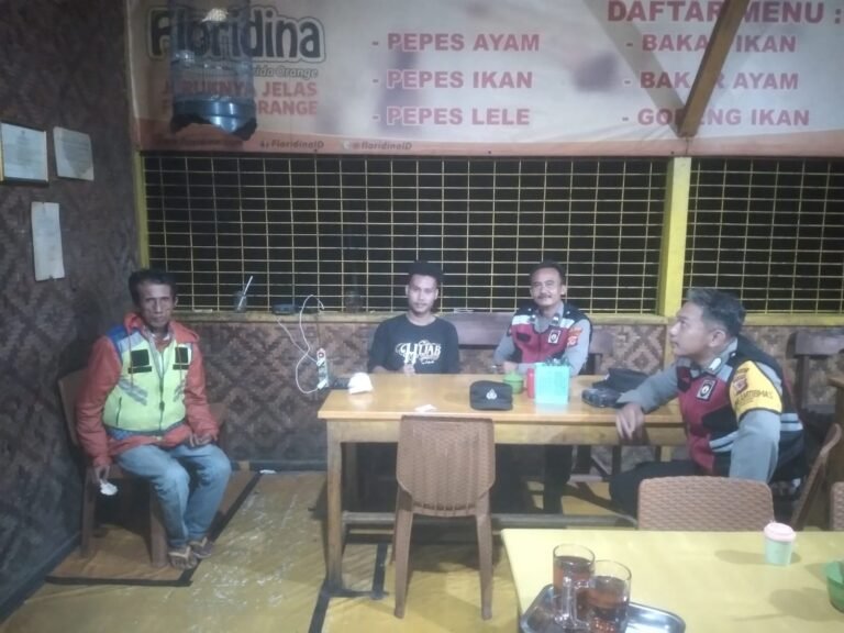 Berikan Rasa Aman di Malam Hari, Polsek Cijeungjing Polres Ciamis Intens Patroli Biru