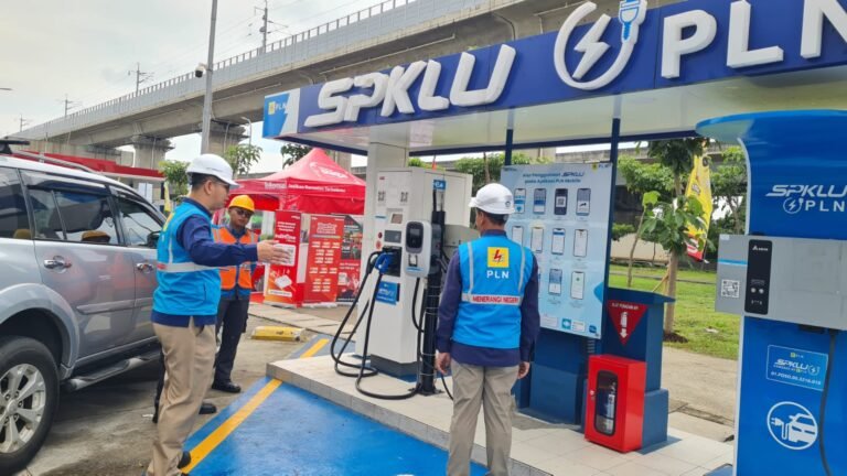 Mudah, Banyak, Ekonomis: SPKLU PLN di Jabar Bikin Mudik Makin Asyik