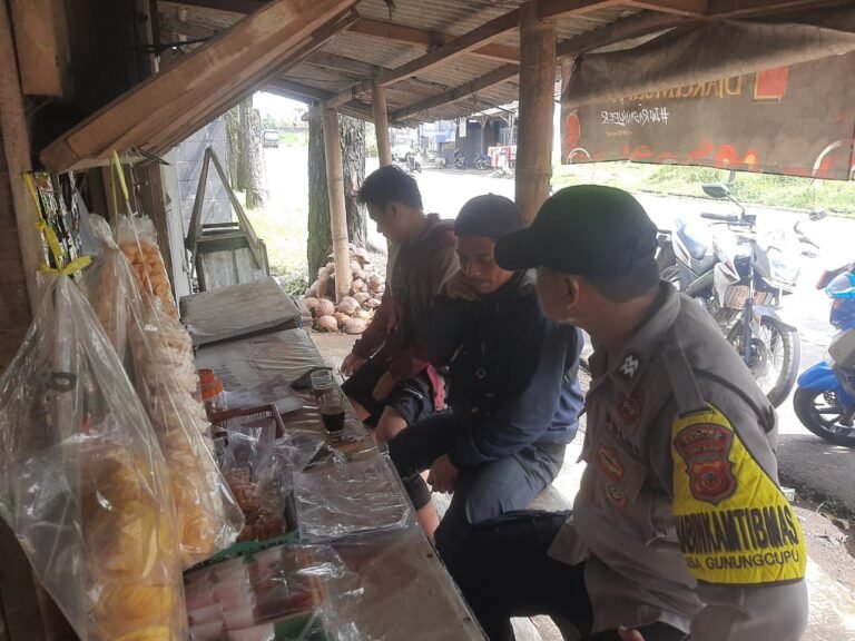 Polsek Cikoneng Koorkom Kamtibmas ke Tokoh di Gunungcupu Wujudkan Kondusifitas Wilayah
