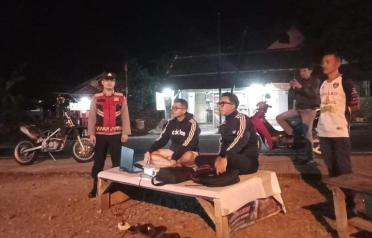 Polsek Cihaurbeuti Polres Ciamis Patroli Biru Antisipasi Gangguan Kamtinmas di Masyarakat
