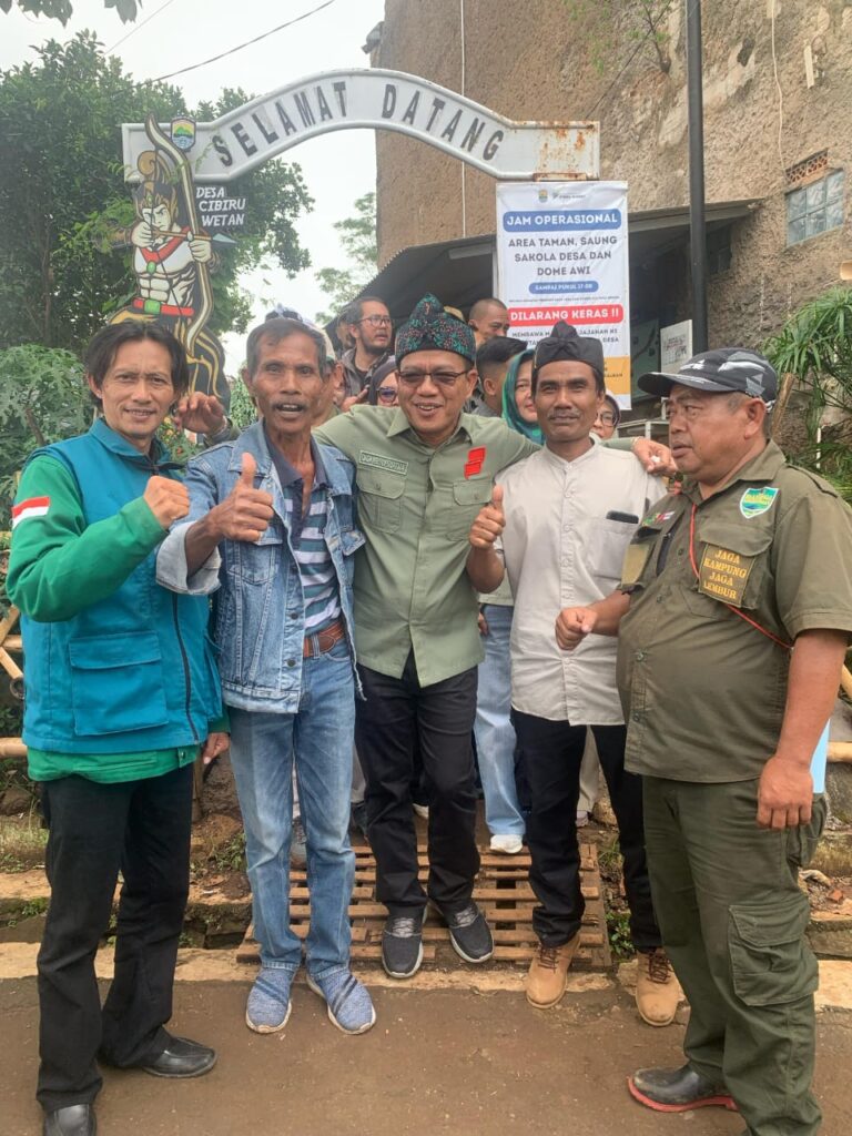 Sosialisasi Program Bupati Bandung: Fasilitasi BPJS dan Penanaman Pohon di Tangga Seribu 2 IMG 20250422 WA0057