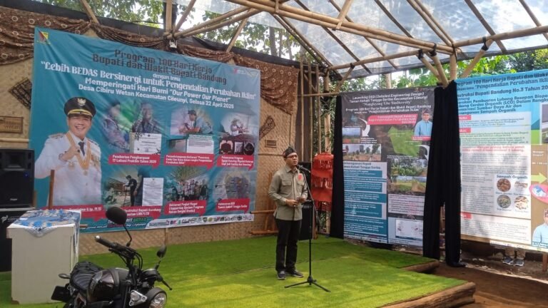 Sosialisasi Program Bupati Bandung: Fasilitasi BPJS dan Penanaman Pohon di Tangga Seribu