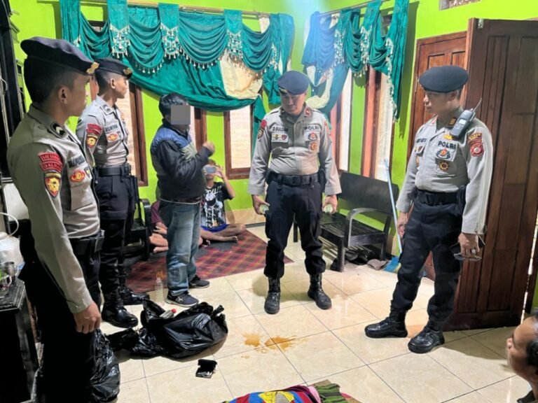 Patroli Sat Samapta Polres Garut Kembali Amankan Puluhan Botol Miras di Wilayah Samarang