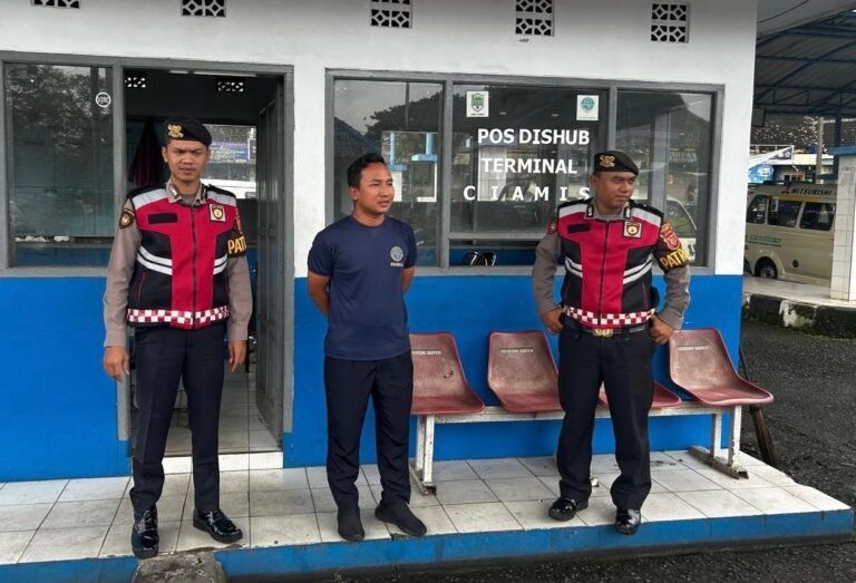 Cipkon di Bahaya Kriminalitas, Sat Samapta Polres Ciamis Patroli Kamtibmas ke Dishub Terminal