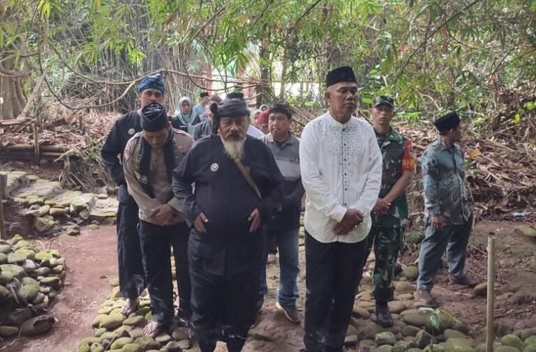 Polsek Cimaragas Polres Ciamis Hadiri Peringatan Milangkala Desa Cimaragas ke 325