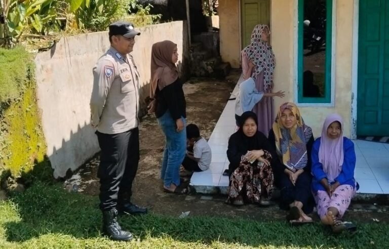 Bhabinkamtibmas Desa Bunter Lakukan Sambang dan Silaturahmi, Wujudkan Deteksi Dini untuk Jaga Harkamtibmas