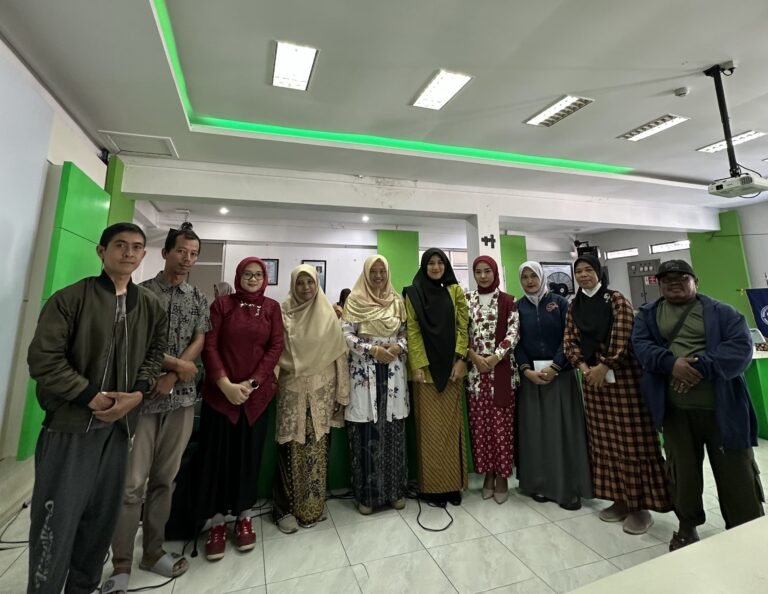 Srikandi dan PIKK PLN Tasikmalaya Peringati Hari Kartini dengan Aksi Sosial