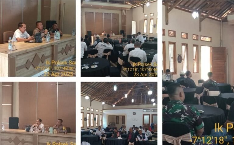 Polsek Samarang AKP Hilman Nugraha.,S.H. Bersama Jajaran. Hadiri Halal Bi Halal.