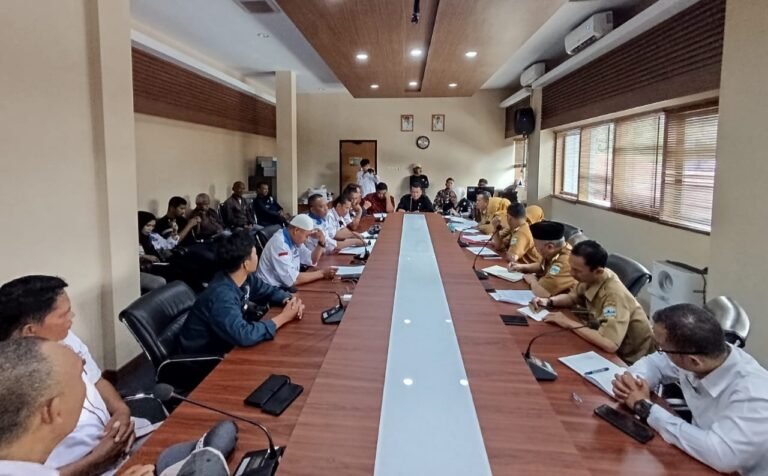 Komisi IV DPRD Garut Tak Kunjung Lakukan Sidak Sesuai Isi Berita Acara Audiensi, Pembina IWOI DPD Garut Kami Akan Layangkan Surat Permohonan Audiensi Ke Bupati Garut.