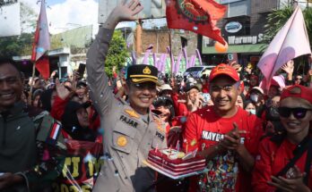 Sinergitas TNI-Polri dan Pemerintah Warnai Pengamanan Hari Buruh, Berikan Kejutan Kue Ulang Tahun untuk Buruh 1 IMG 20250501 WA0123