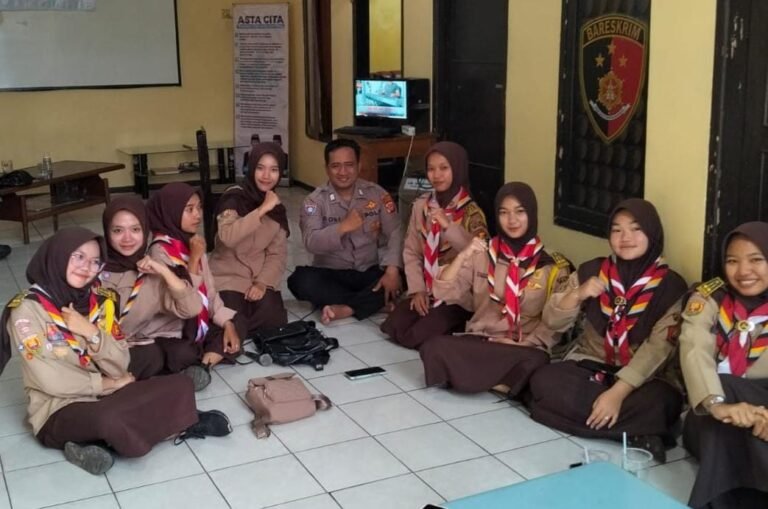 Polsek Panjalu Polres Ciamis Binluh ke Anggota Saka Bhayangkara Kwartir Ranting Panjalu