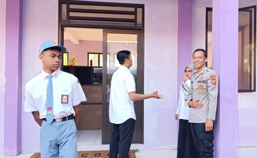 Beri Imbauan ke Siswa SMK Galuh Rayahu, Polsek Cikoneng: Rayakan Kelulusan Kegiatan Positif