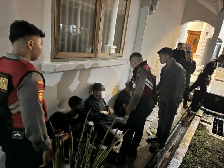Polres Garut Amankan Tiga Pria Mabuk dan Buat Onar saat Nobar Persib