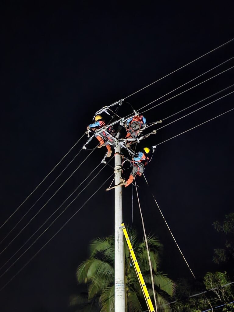 Tingkatkan Keandalan Pasokan Listrik, PLN Karangnunggal Laksanakan Pemeliharaan Jaringan Distribusi