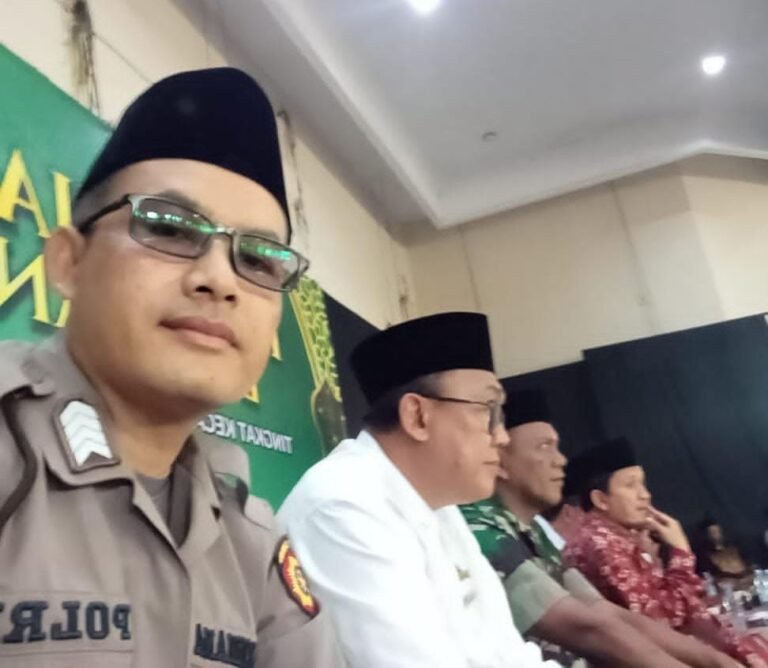 Polsek Cihaurbeuti Dukung Penguatan Nilai Keagamaan dan Kamtibmas Melalui Pengajian Bulanan Kecamatan