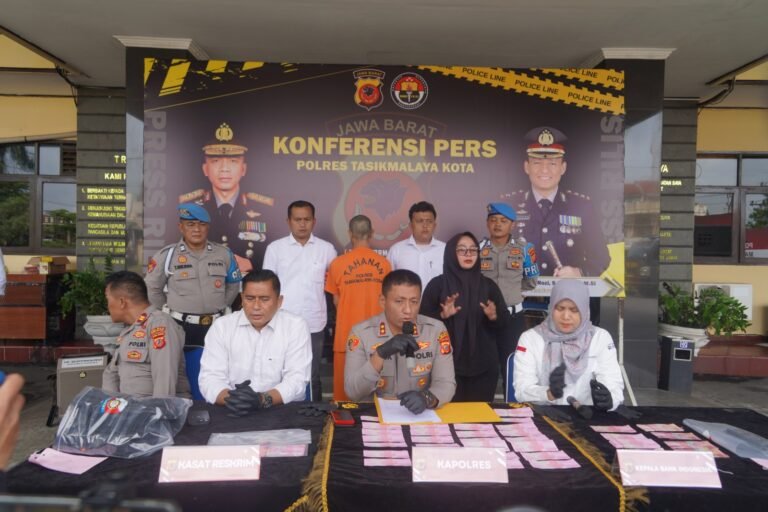 UNGKAP KASUS PEREDARAN UANG PALSU, POLRES TASIKMALAYA KOTA AMANKAN PRIA ASAL BANTEN