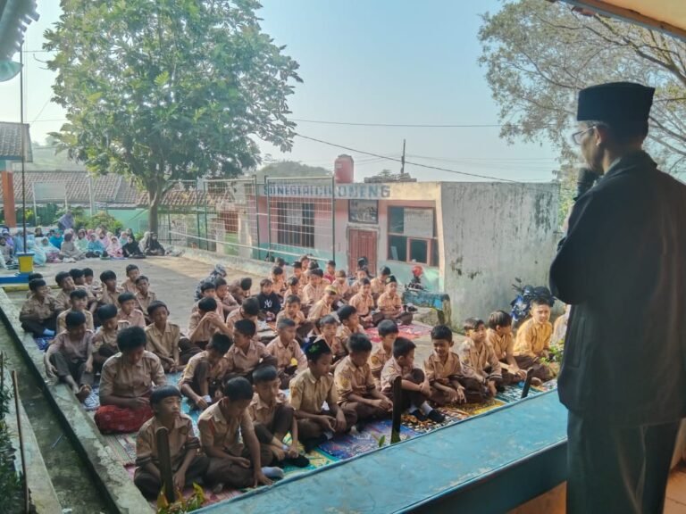 Sholat Sunat Dhuha Jadi Faktor Penting dalam Pendidikan Karakter di SDN Cikoneng