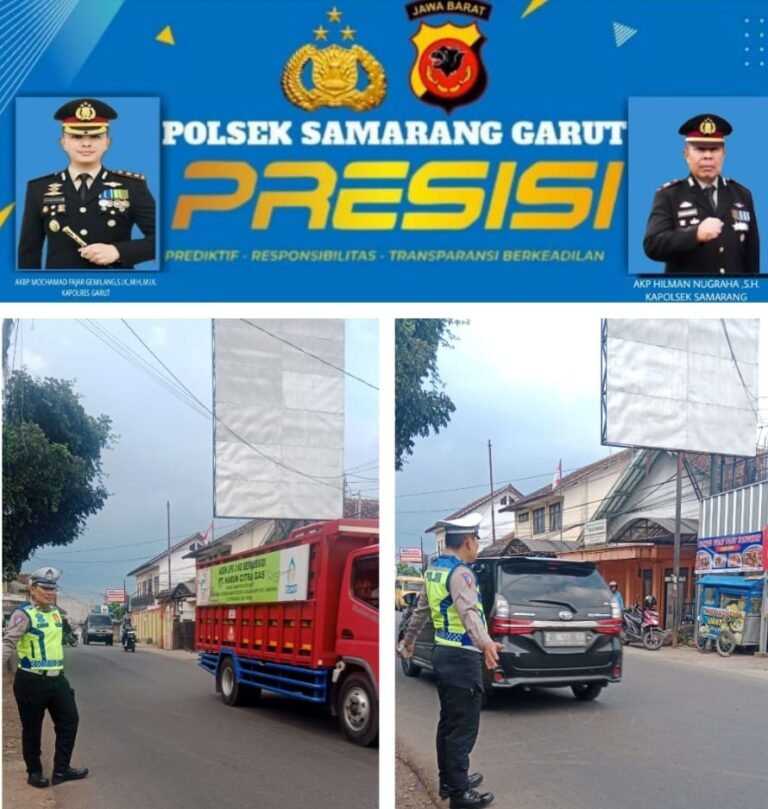Personil Polsek Samarang Giat Lakukan Pengaturan Lalu Lintas Sore Hari.