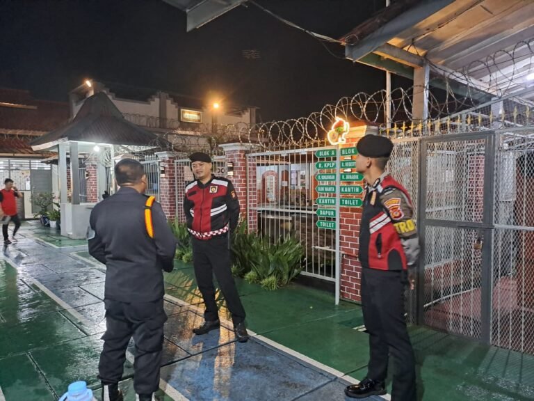 Perkuat Sinergitas Jaga Harkamtibmas, Samapta Polres Ciamis Koorkom ke Petugas Lapas Ciamis