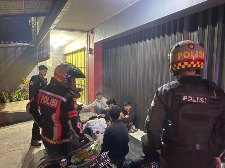 Jaga Harkamtibmas, Patroli Perintis Presisi Polres Ciamis Keliling Perkotaan Amankan Puluhan Miras