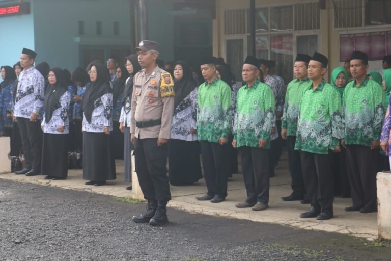 Polsek Ciamis Ikuti Upacara Peringatan Hari Jadi Kabupaten Ciamis ke-383 di Baregbeg