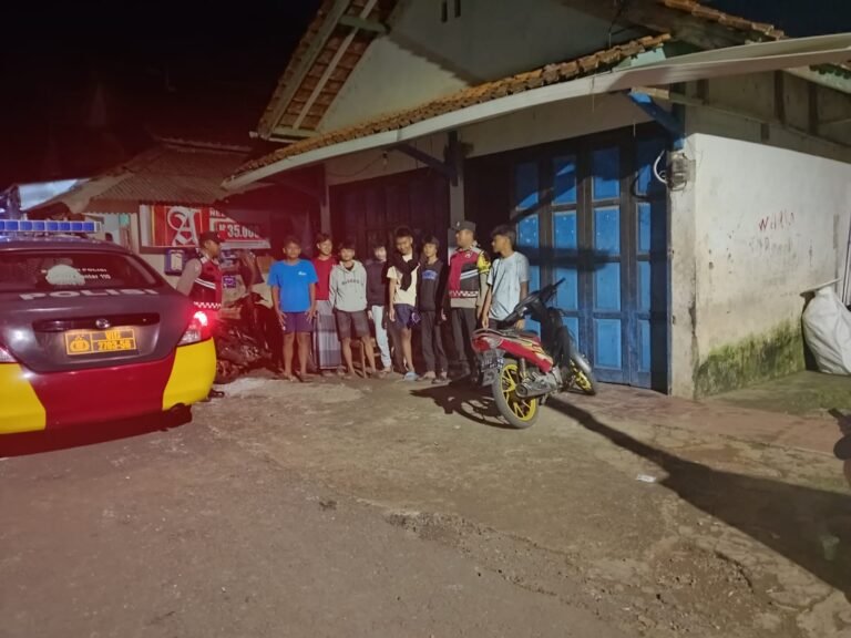 Polsek Kawali Gelar Patroli Biru, Jaga Ciamis Tetap Kondusif di Malam Hari