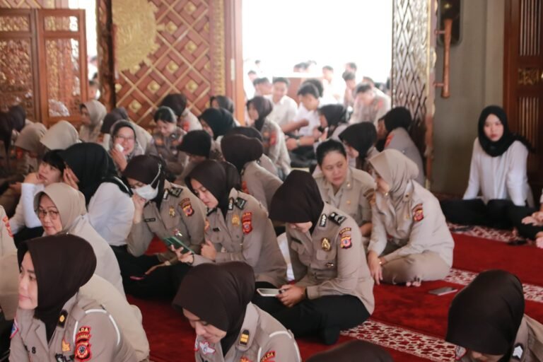 Pengajian Rutin Bimbingan Rohani dan Mental di Lingkungan Polda Jabar Hadirkan Ustadz H. Ahmad Humaedi, M.Si