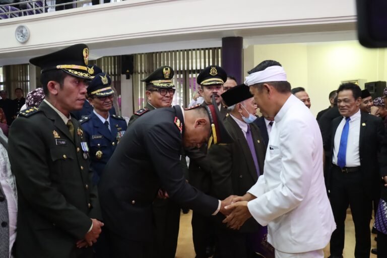 Ciamis Berpesta! Ngarak Pataka Meriah Sambut HUT ke-383, Gubernur Dedi Mulyadi Turut Hadir