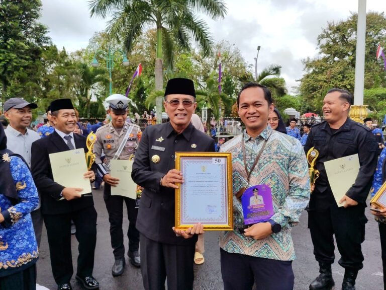PLN Tasikmalaya Raih Penghargaan Optimalisasi Pajak Daerah di Hari Lingkungan Hidup