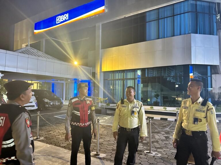 Sat Samapta Polres Ciamis Patroli Kamtibmas ke Obvit di Jam Rawan, Kantor Perbankan Jadi Sasaran