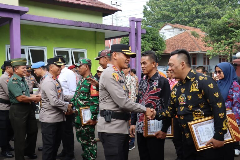 Beri Penghargaan ke TNI-Polri dan Masyarakat, Kapolres Ciamis: Pengakuan Resmi Institusi Atas Dedikasi