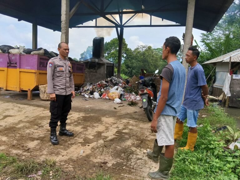 Polsek Cihaurbeuti Koorkom Kamtibmas ke Warga di Baketrak Wujudkan Kondusifitas Wilayah