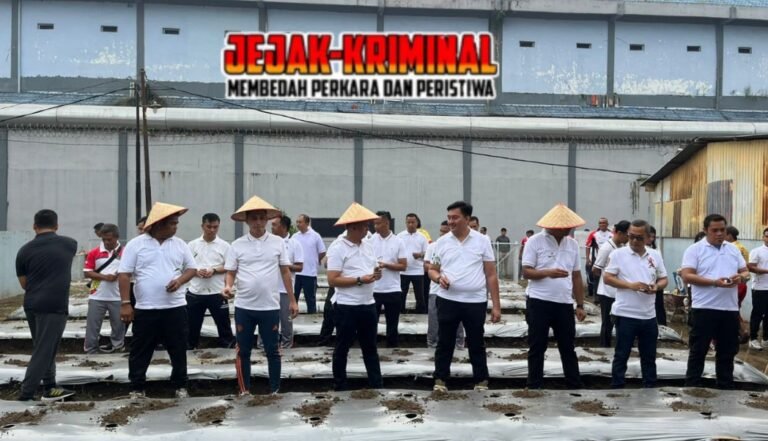 Satlantas Polrestabes Medan, Beri Himbauan Pada Pengguna Jalan Untuk Tidak Melanggar Lampu Merah.