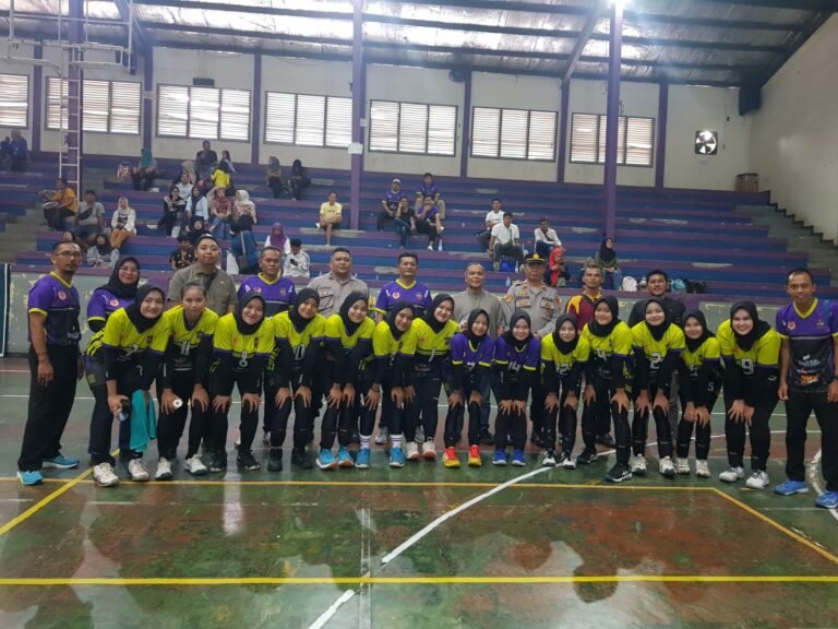 Polsek Cisaga Polres Ciamis Ikuti Pelepasan Tim Bola Voli ke Turnamen Kapolres Ciamis Cup
