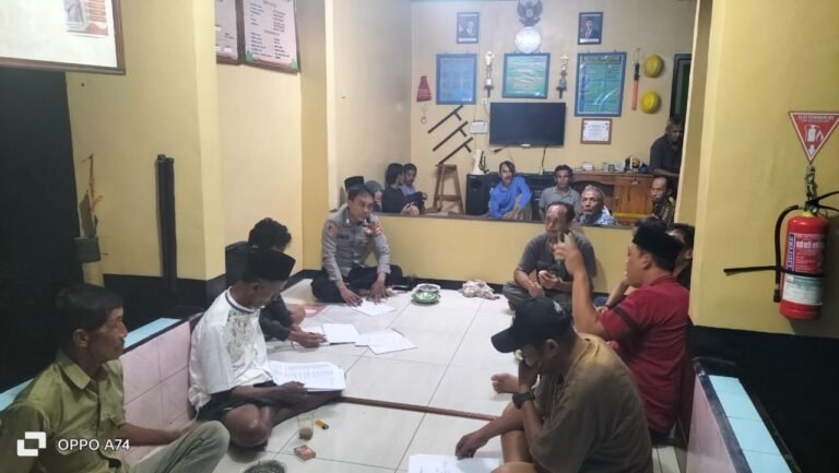 Perkuat Sinergitas, Polsek Lakbok Polres Ciamis Gali Informasi ke Warga Banjarharja Antisipasi Kamtibmas