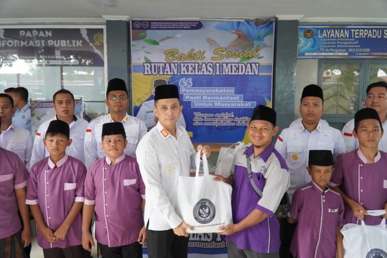 Implementasi 13 Program Akselerasi Rutan Kelas I Medan Bagikan Bansos