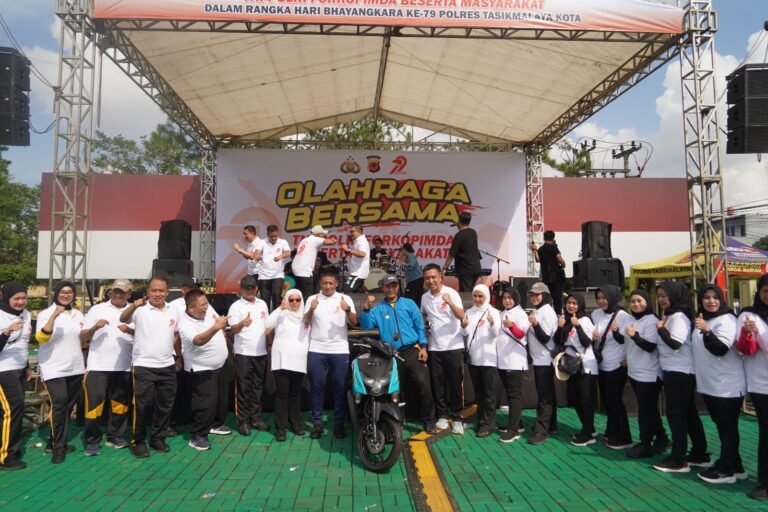 Sinergi TNI–Polri, Forkopimda, dan Masyarakat Meriahkan HUT Bhayangkara ke-79, Warga Cisayong Raih Hadiah Utama