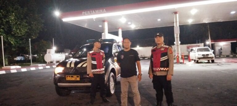 Malam Mencekam di Perbatasan Ciamis: Siaga Penuh Polsek Cihaurbeuti Berantas Kejahatan!