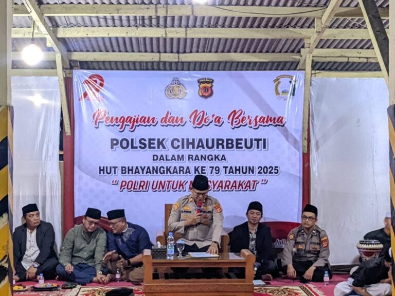 Ungkapan Rasa Syukur di Hari Bhayangkara ke-79, Polsek Cihaurbeuti Doa Bersama Seluruh Elemen Masyarakat