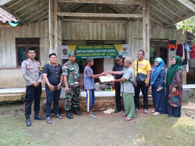 Polsek Cisaga Kawal Penyerahan Bantuan Rumah Layak Huni, Warga Apresiasi Peran Polri dalam Program Kemanusiaan