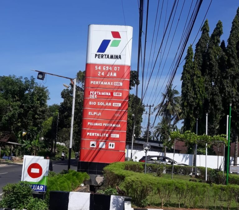 Diduga Ada Permainan BBM Subsidi, SPBU Paberasan Sumenep Didatangi Media dan LSM — Dihalangi dengan Alasan Harus Izin Kades?