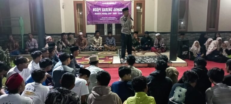 Polsek Cikoneng Polres Ciamis Koorkom Warga Desa Gegempalan Beri Imbauan Kamtibmas