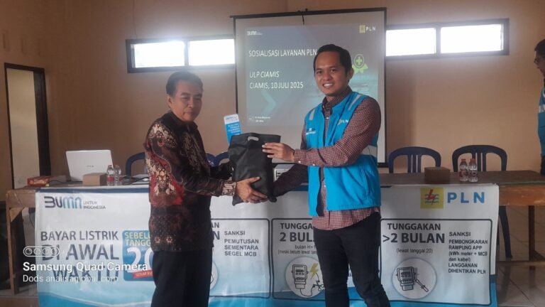 Sampaikan Program KWh Pascabayar, PLN ULP Ciamis Laksanakan Sosialisasi di Dusun Sagulingkolot