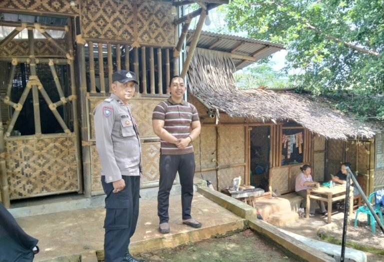 Perkuat Sinergitas, Polsek Rancah Polres Ciamis Koorkom Kamtibmas ke Warga Cisontrol