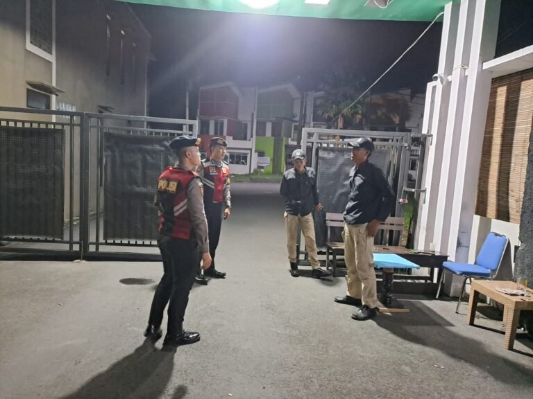 Cipkon Jam Rawan, Sat Samapta Polres Ciamis Patroli ke Perum Garden City Beri Imbauan Kamtibmas