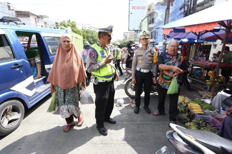 Pastikan Personel Tetap Prima, Kompol Gabriellah Pimpin Pemeriksaan Kesehatan Sebelum Operasi Patuh Toba 2025